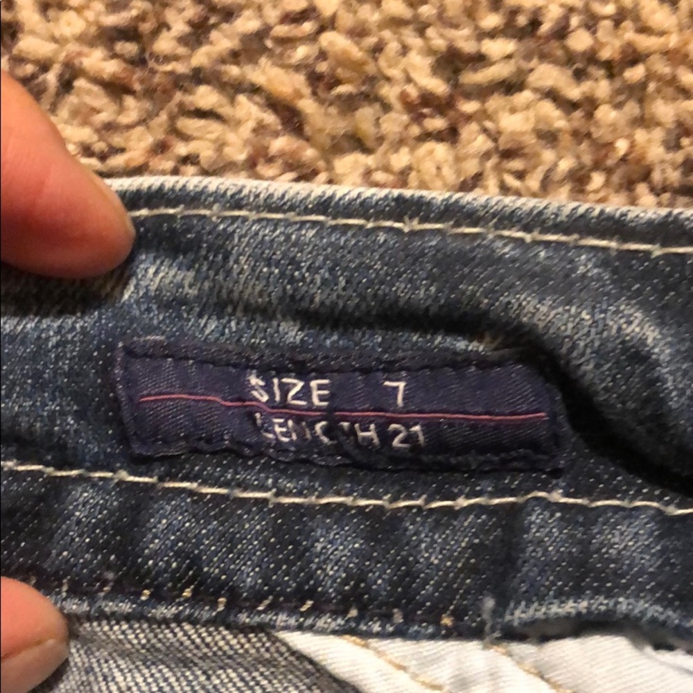 Capris - Picture 4 of 4